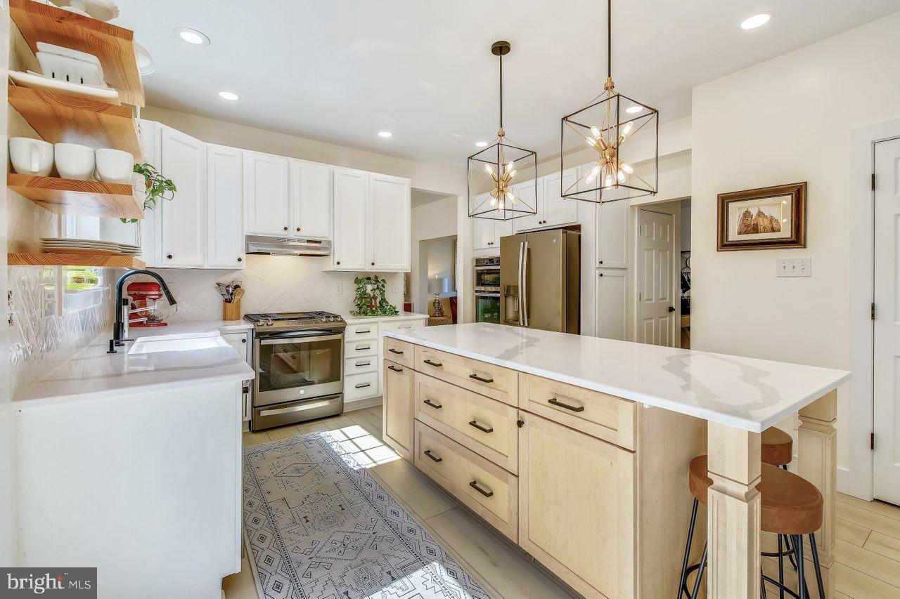 HARBOR POINTE - Residential