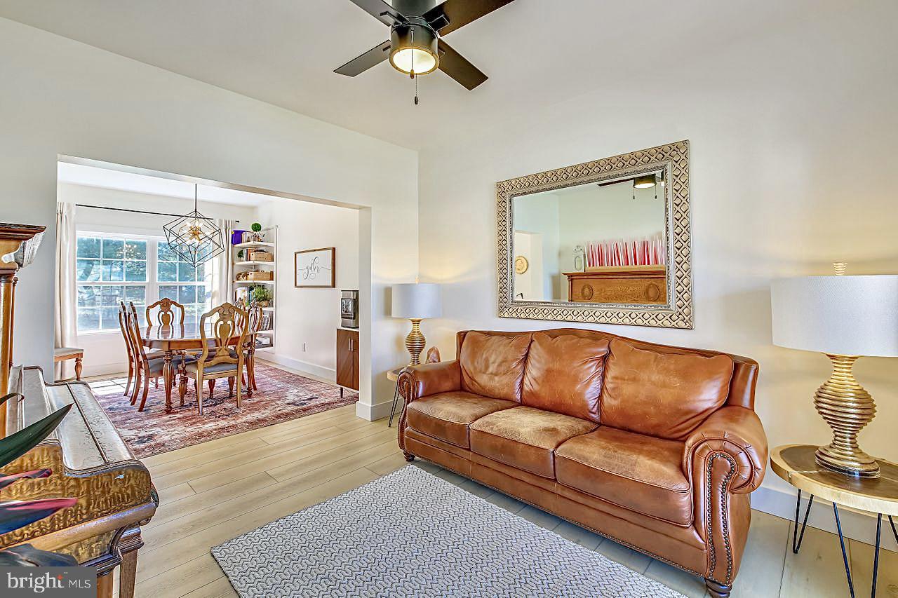 HARBOR POINTE - Residential