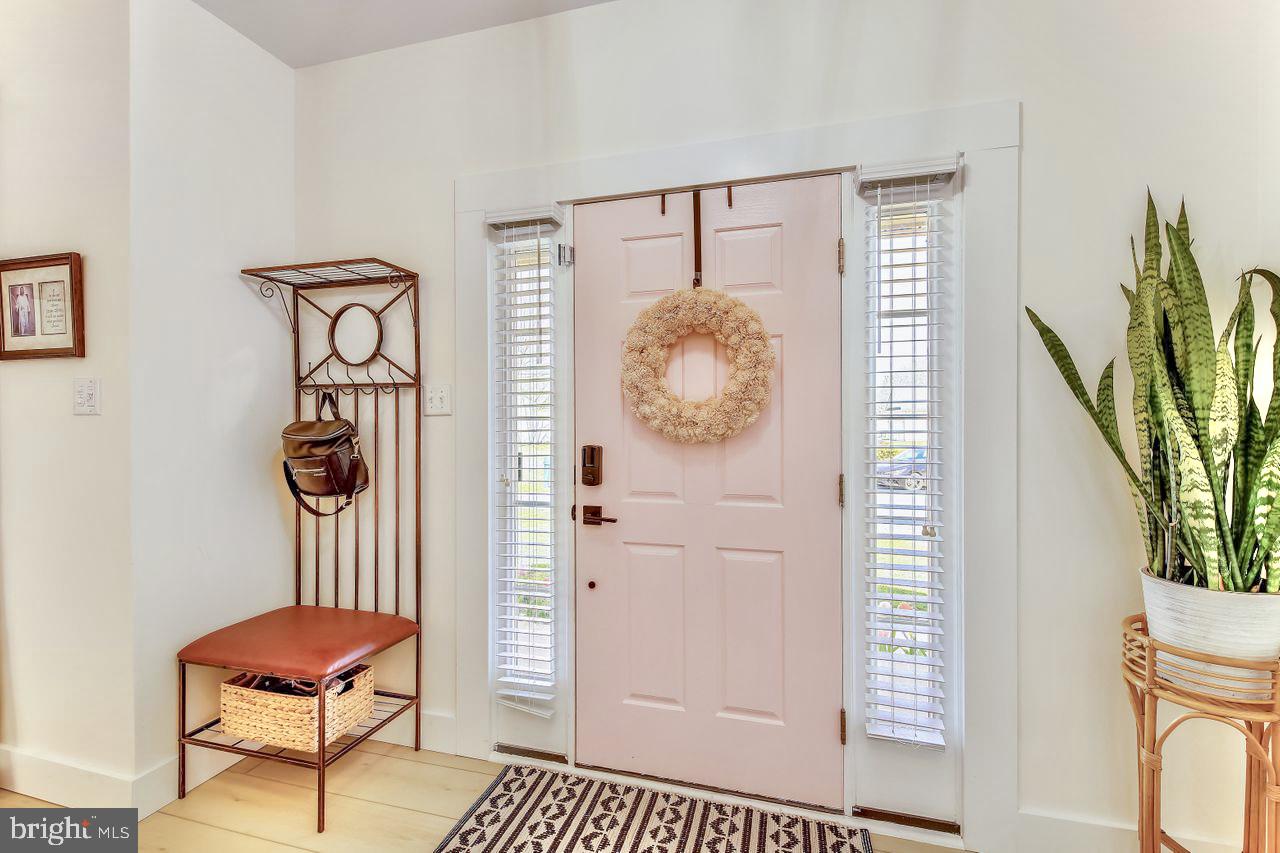 HARBOR POINTE - Residential