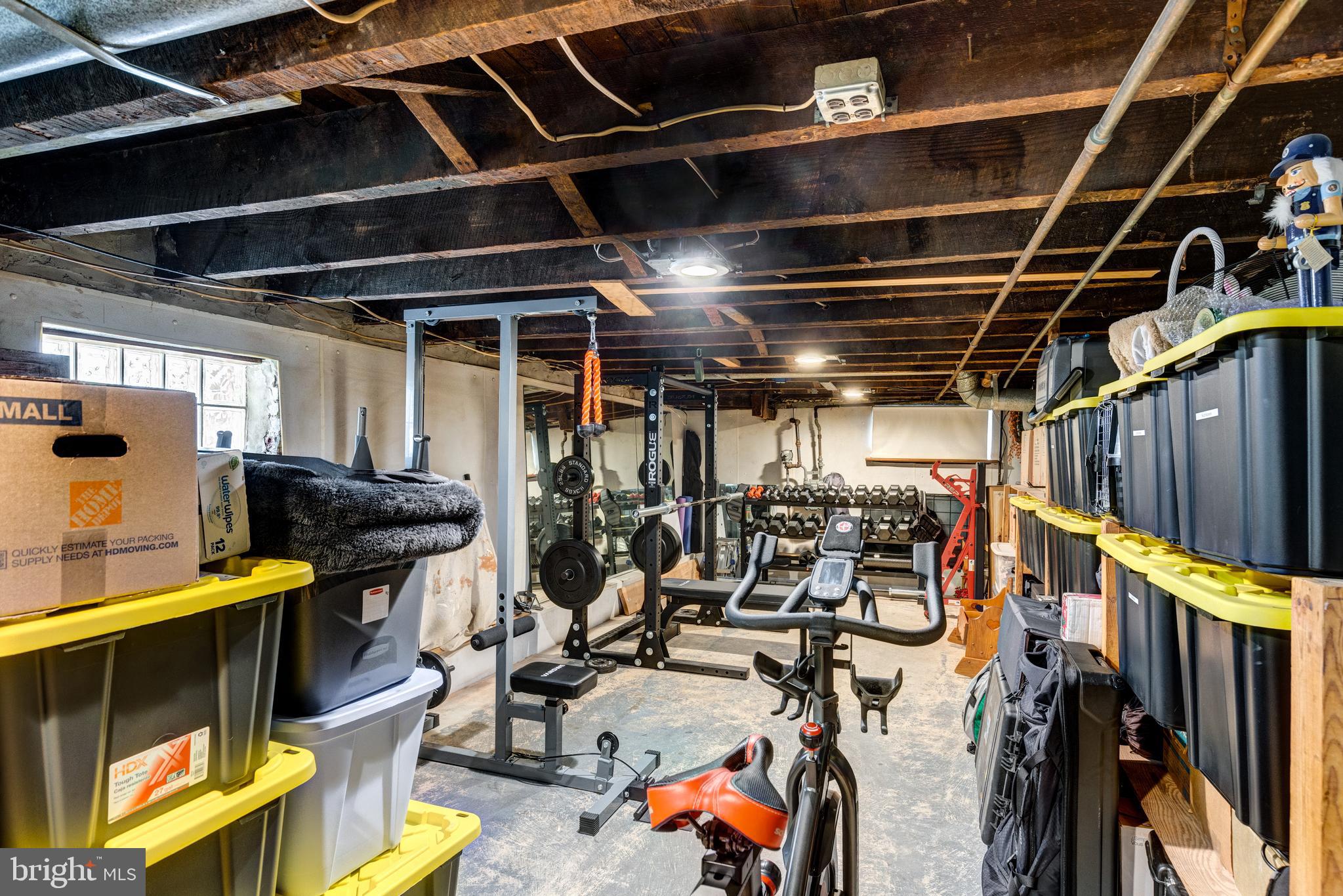 LOCUST POINT - Residential