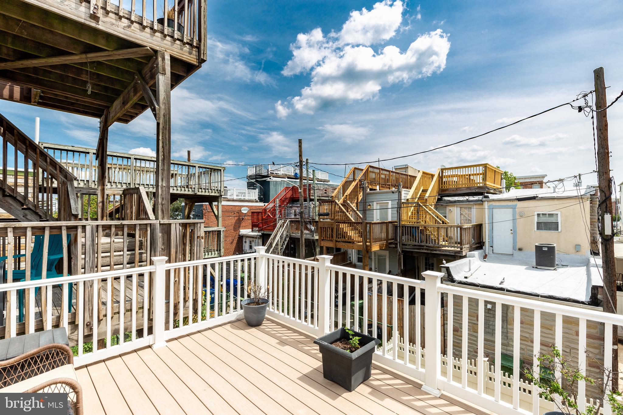 LOCUST POINT - Residential