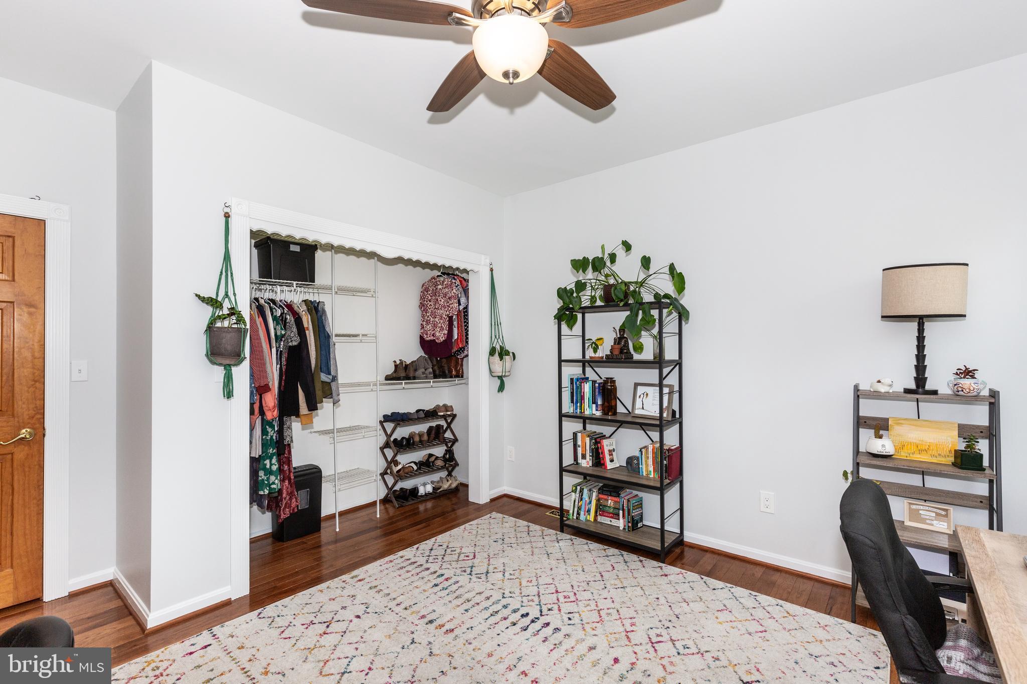 LOCUST POINT - Residential