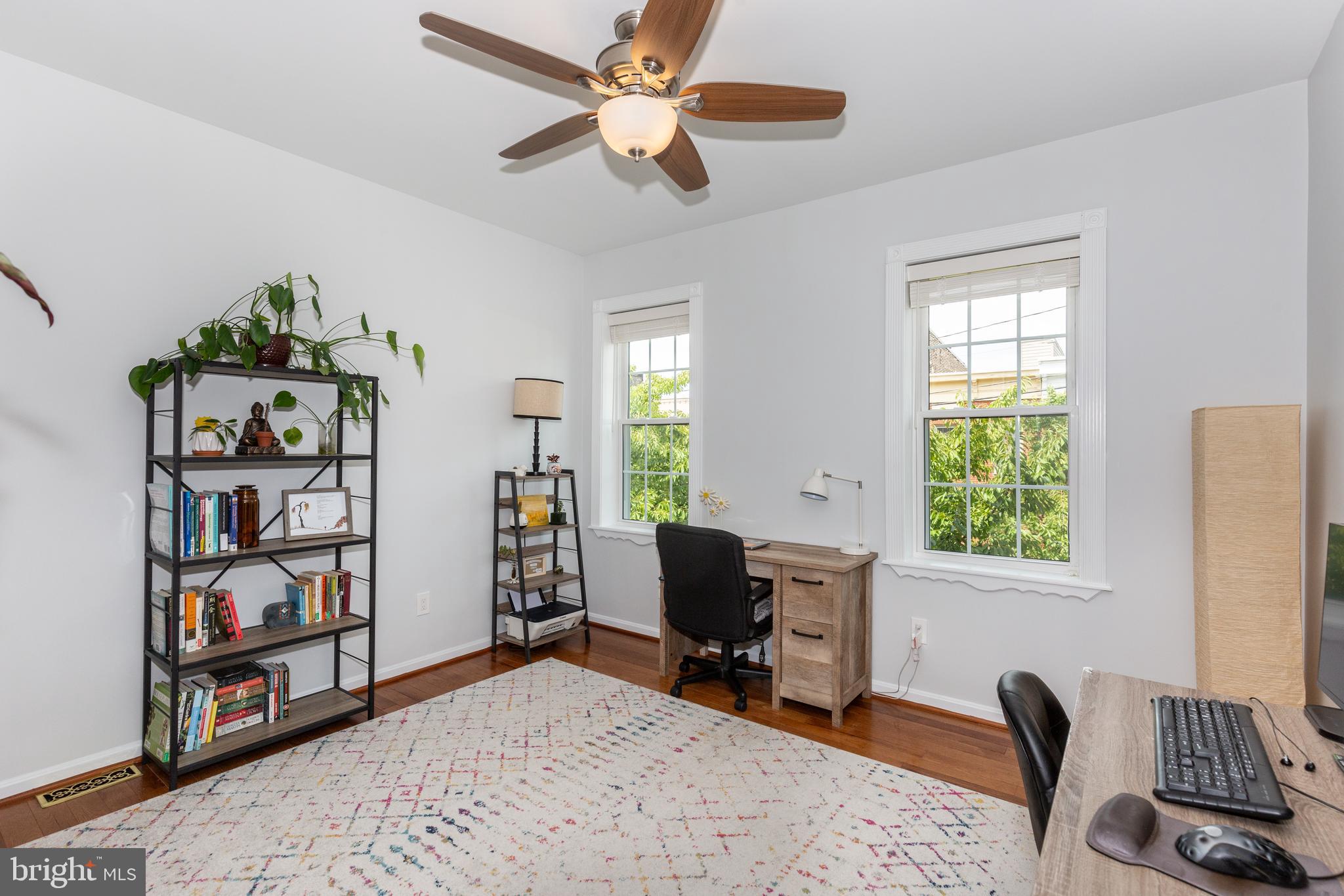 LOCUST POINT - Residential