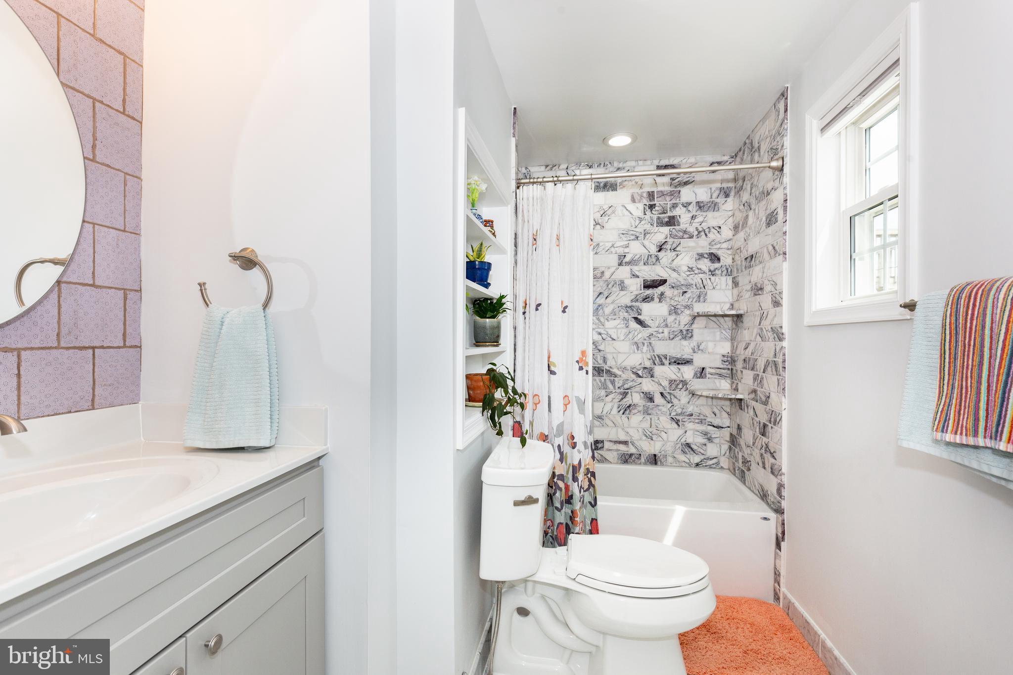 LOCUST POINT - Residential