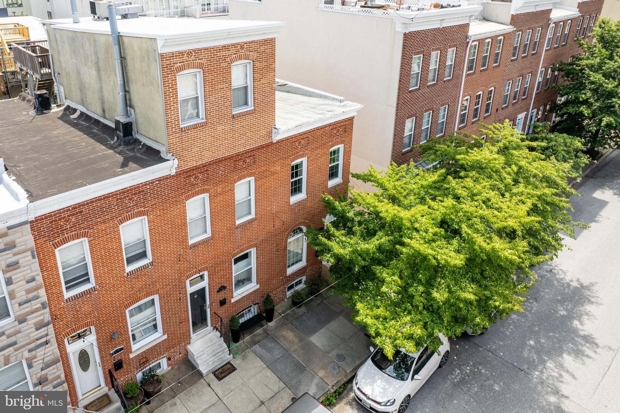 LOCUST POINT - Residential