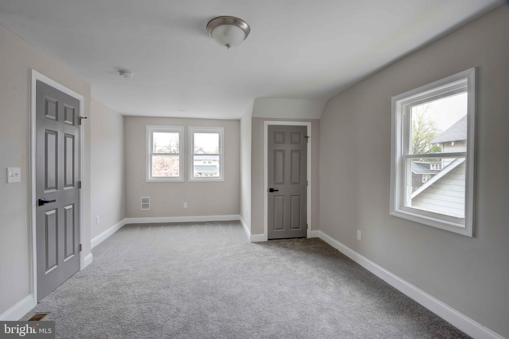 HOWARD PARK - Residential