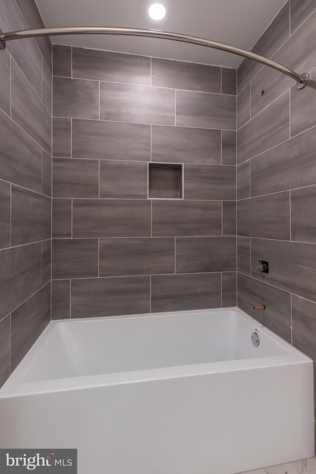 GERMANTOWN - Residential Lease