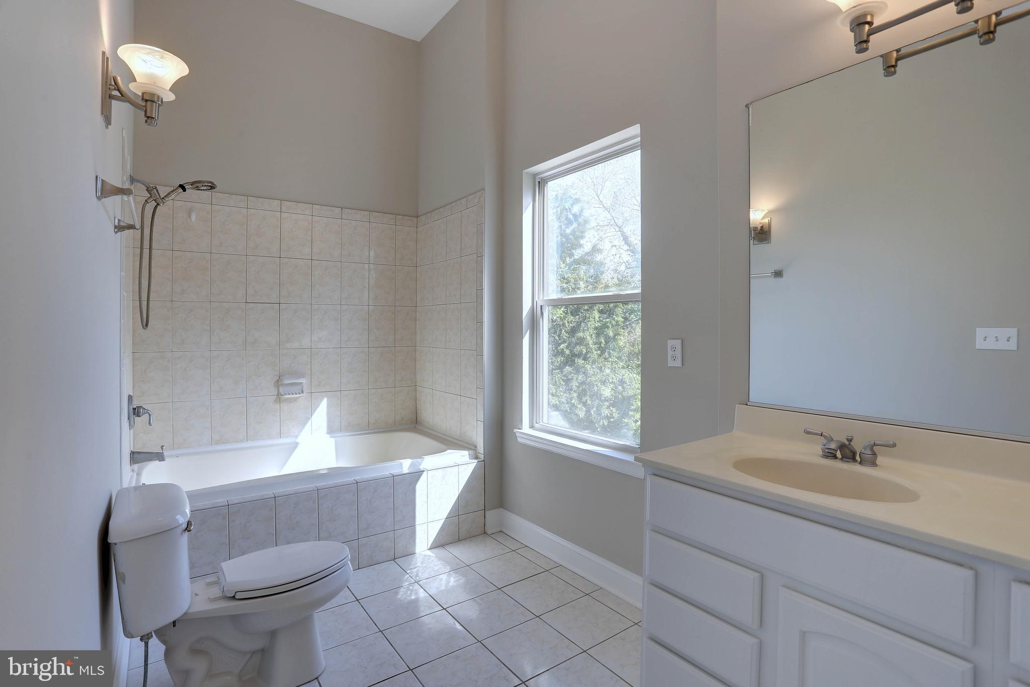 HAMILTON HEIGHTS - Residential