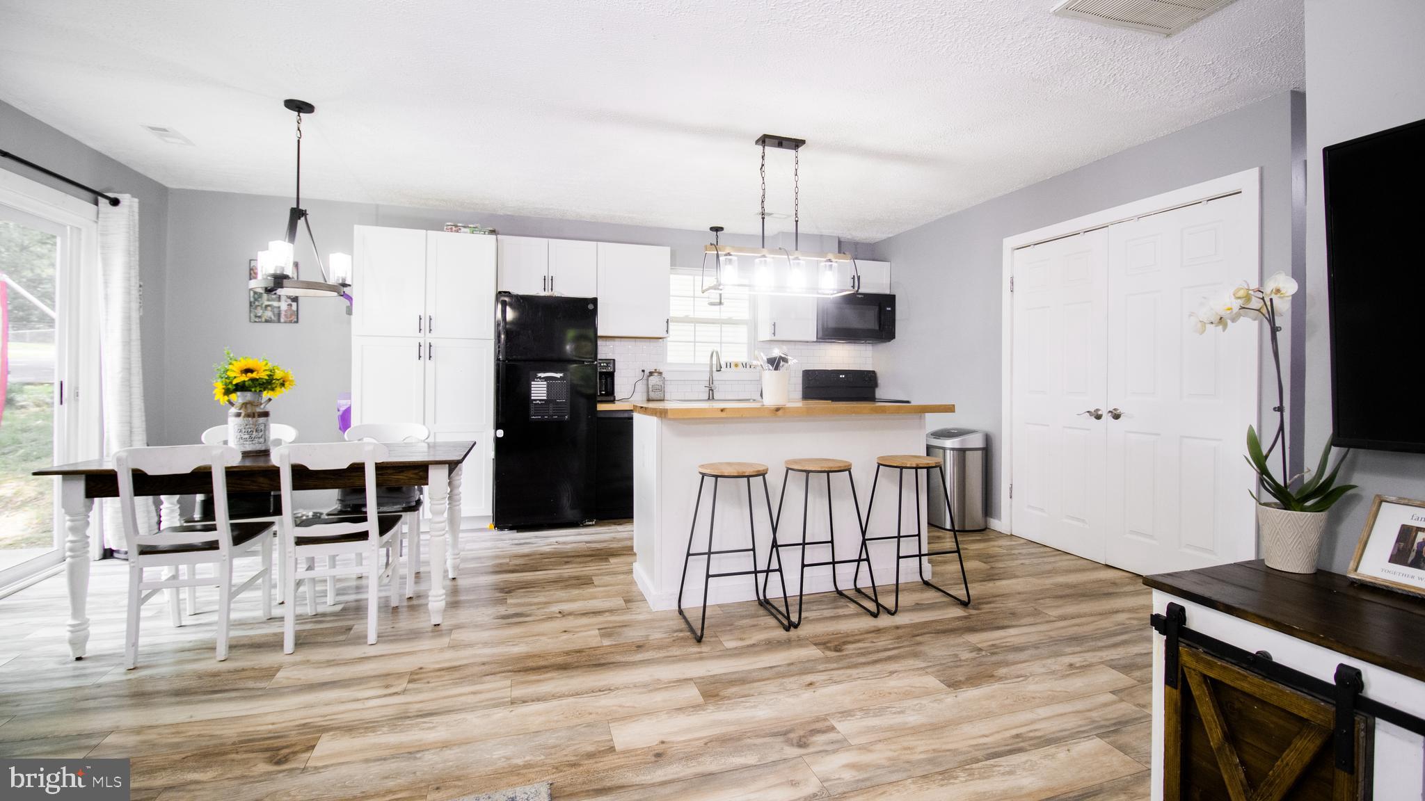 WHITE SANDS - Residential