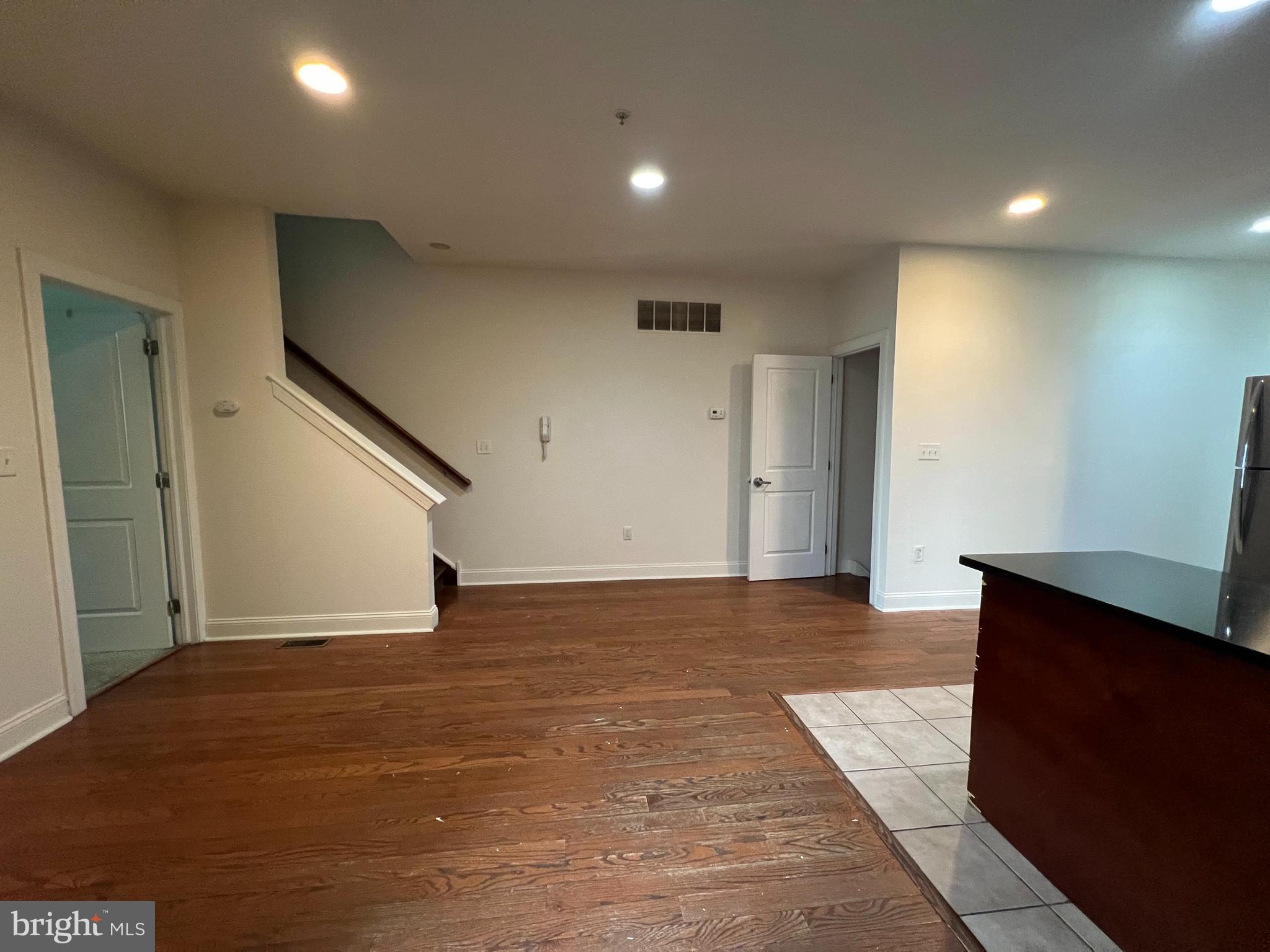 TEMPLE UNIVERSITY - Residential Lease