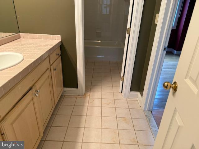 SANCTUARY AT SOUTH RIVER - Residential