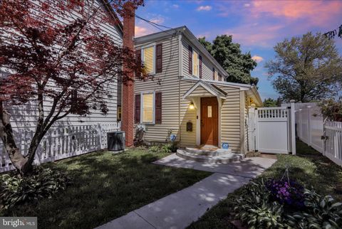 Photo of 207 West Street, POTTSTOWN, PA 19464 (MLS # PAMC2177420)
