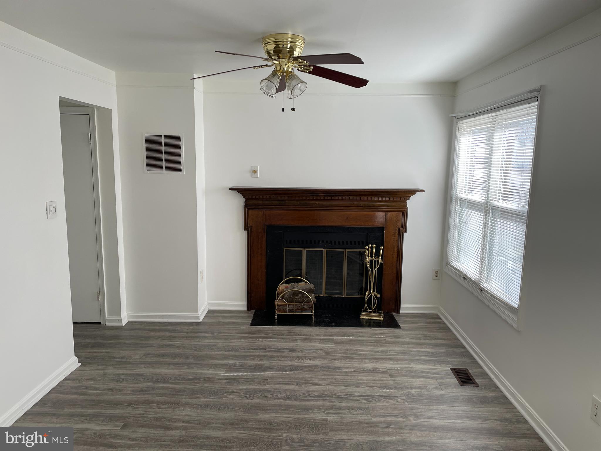 5773 SUITLAND ROAD