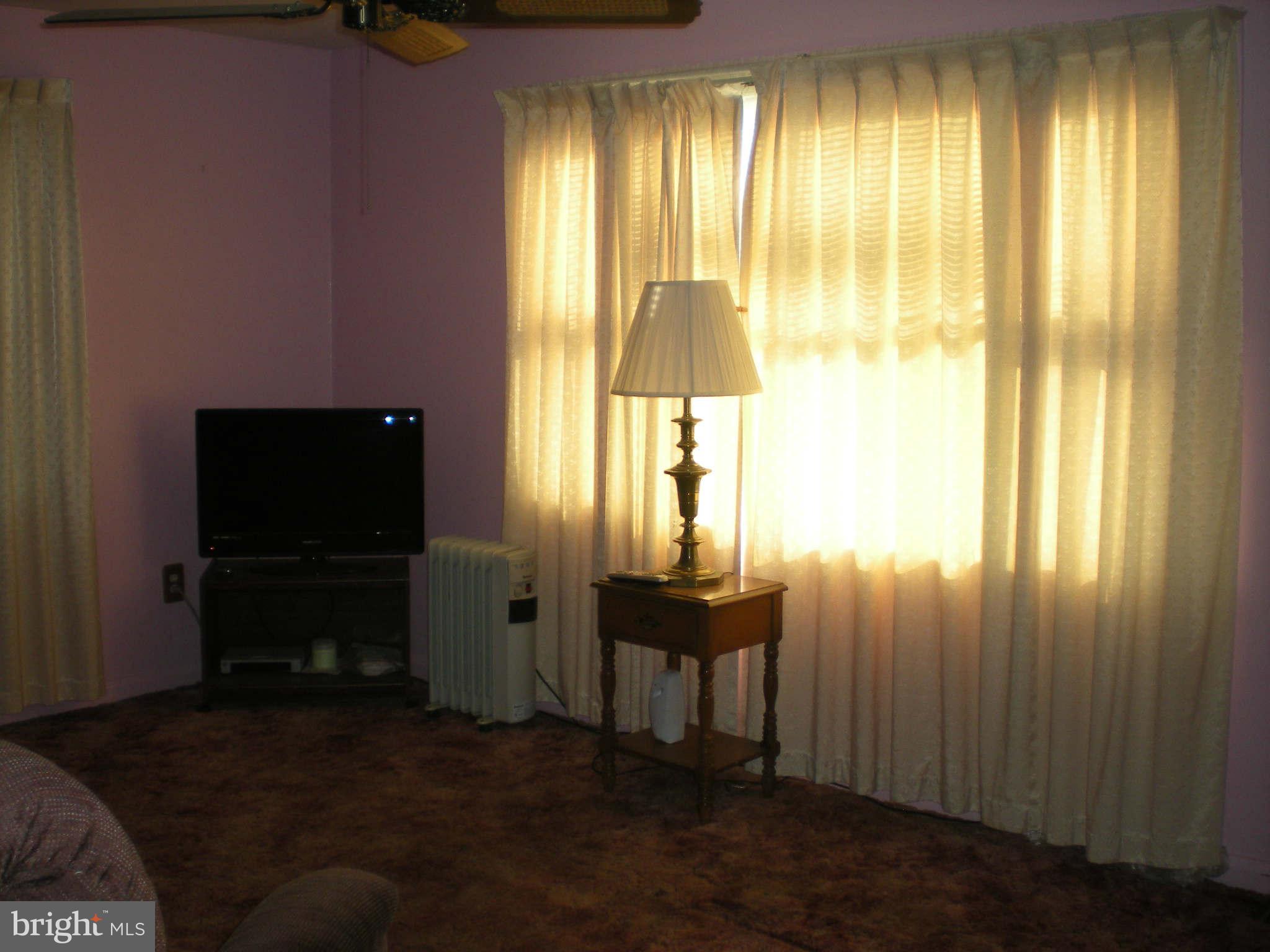 LANDSDOWNE - Residential