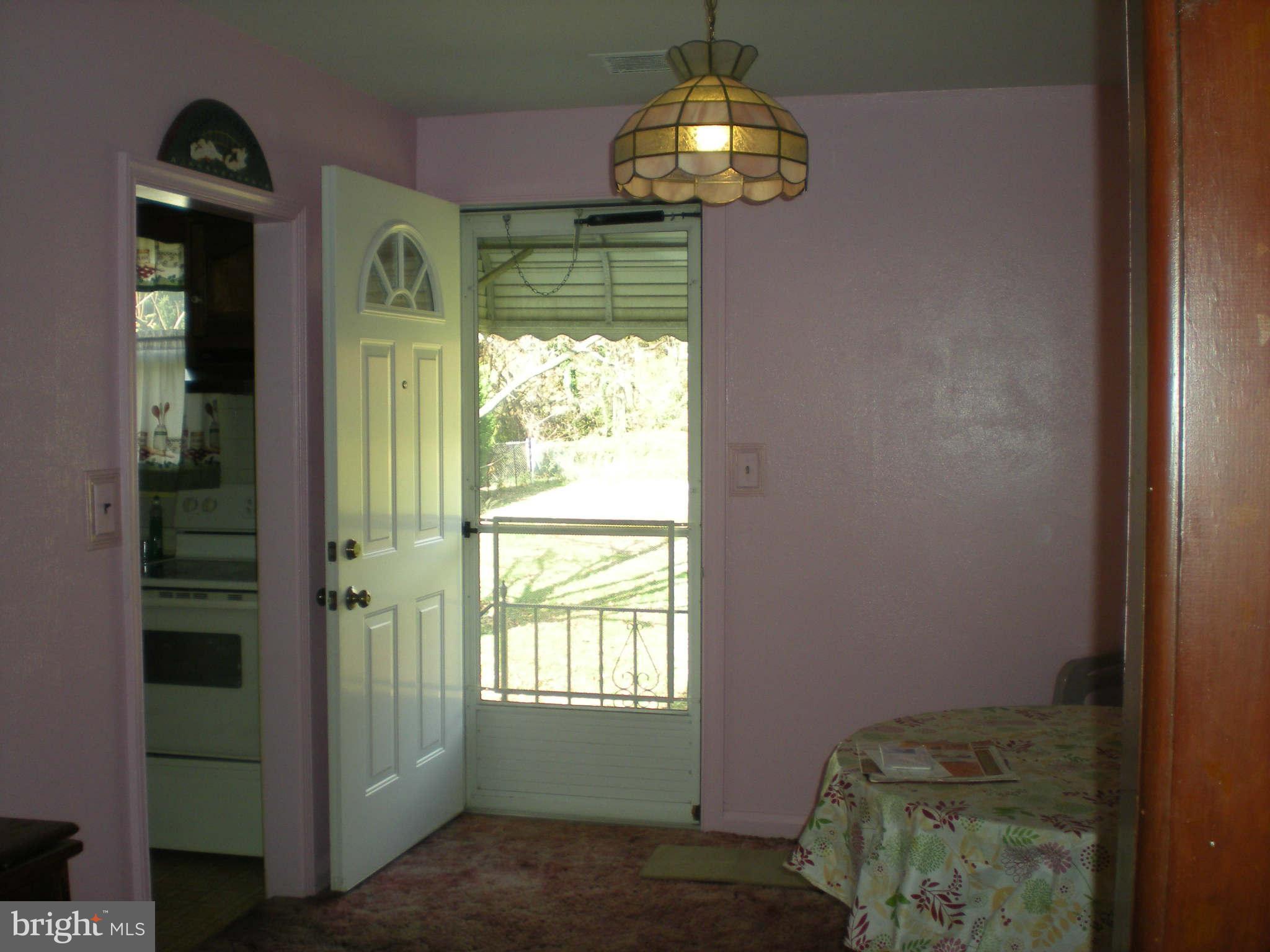 LANDSDOWNE - Residential