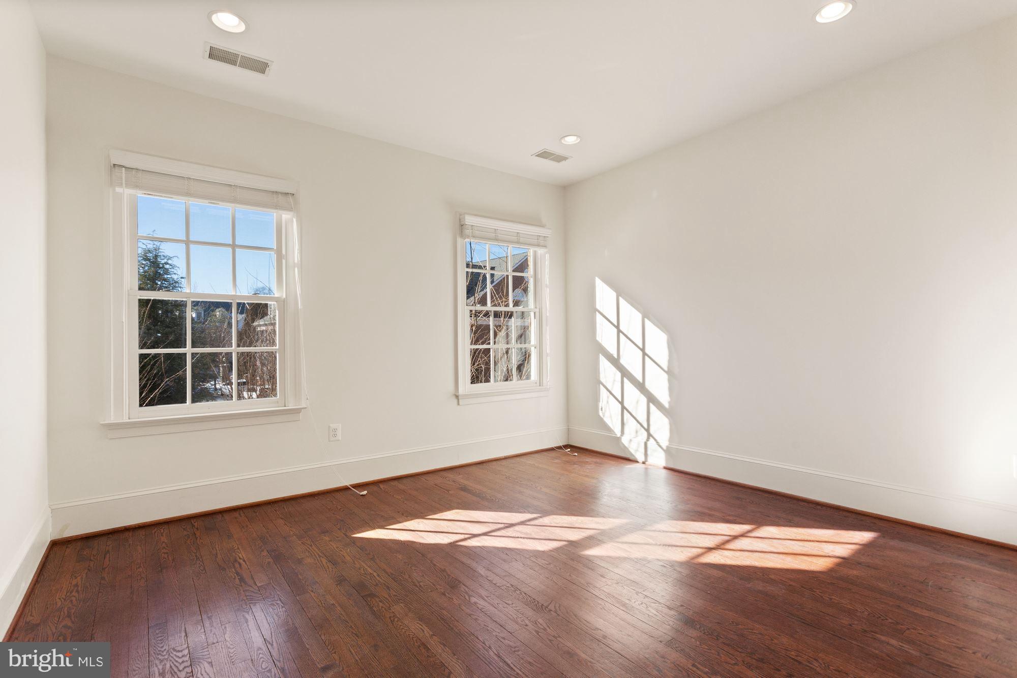 EVANS FARM - Residential