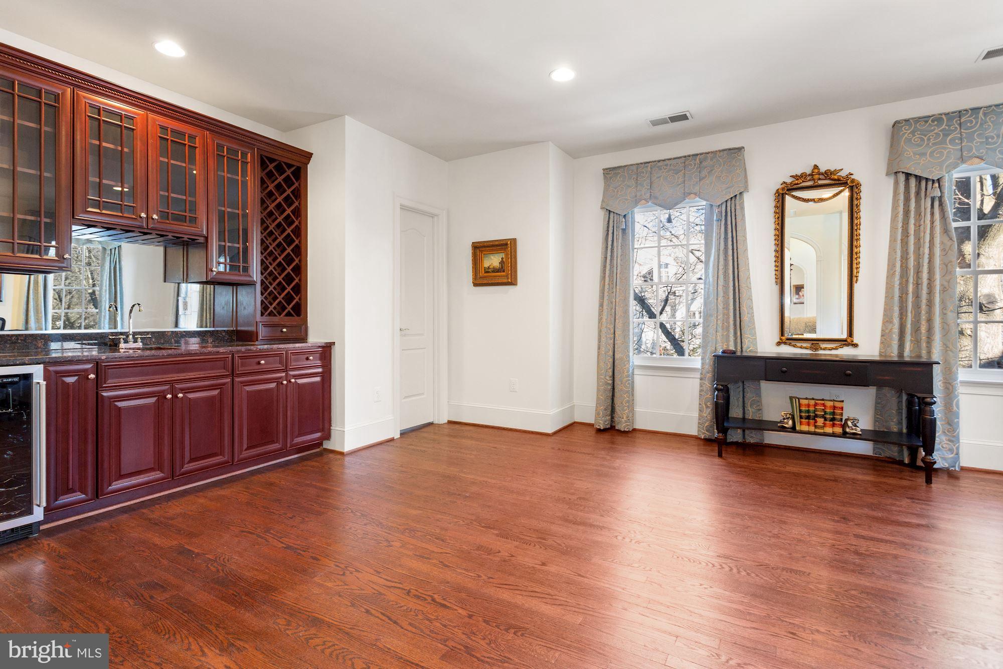 EVANS FARM - Residential