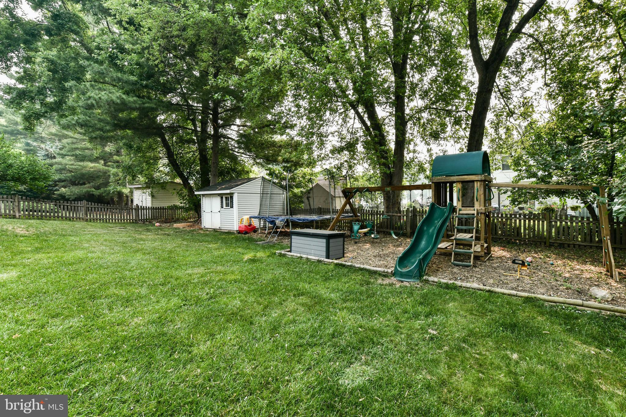 KINGSTON CHASE - Residential Lease