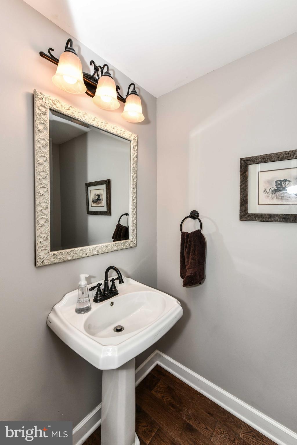 KINGSTON CHASE - Residential Lease