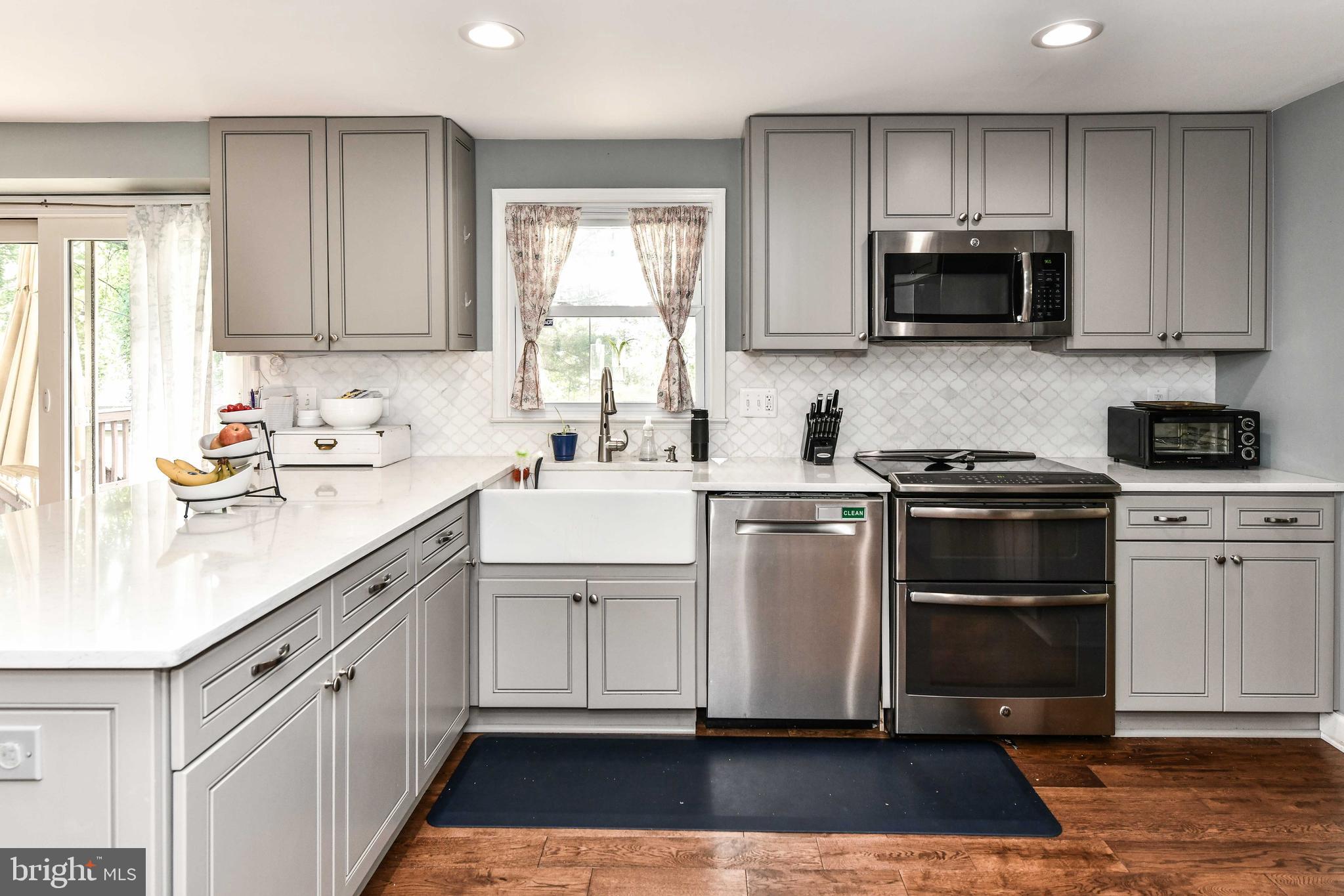 KINGSTON CHASE - Residential Lease