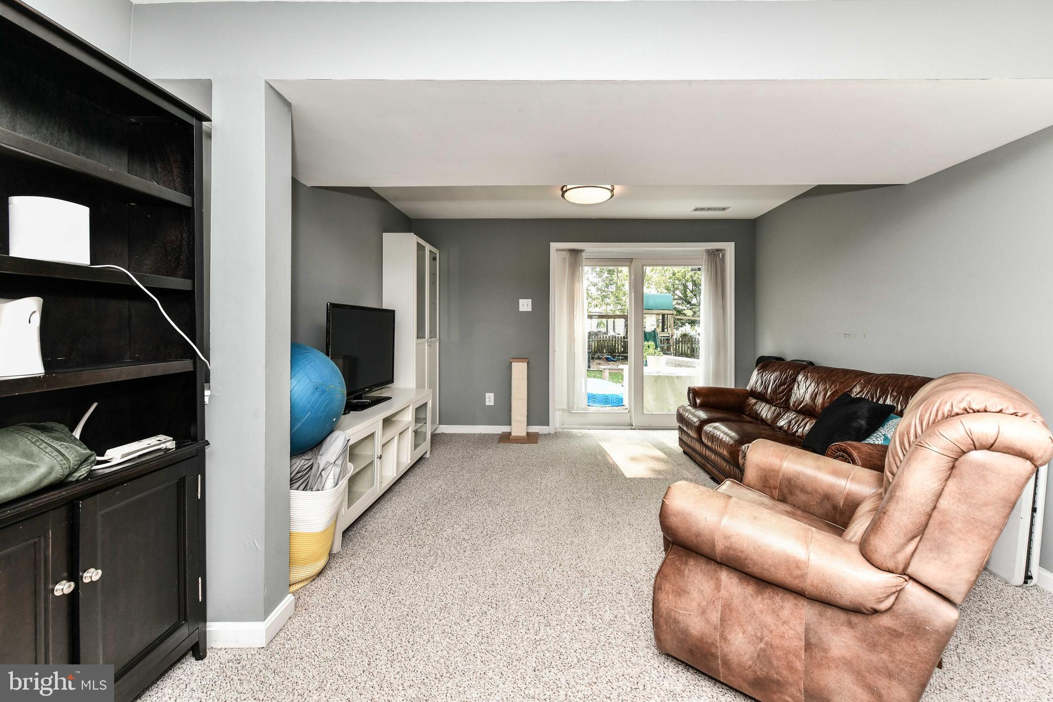 KINGSTON CHASE - Residential Lease