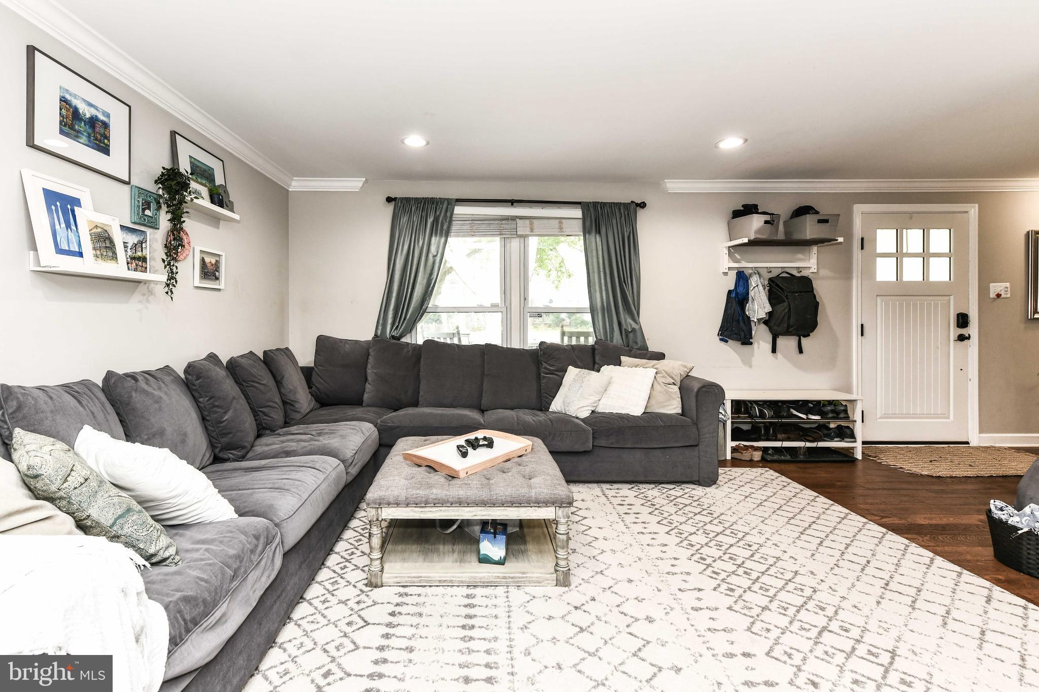 KINGSTON CHASE - Residential Lease