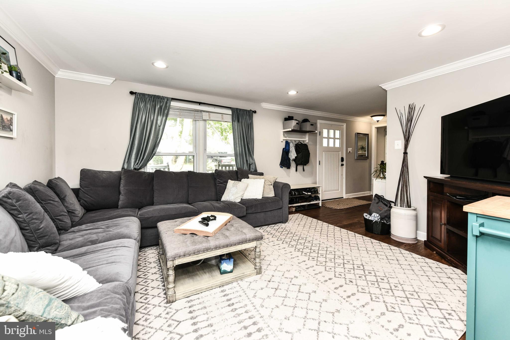 KINGSTON CHASE - Residential Lease