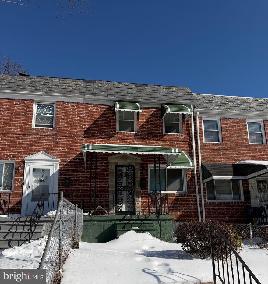 Welcome to your new home.  This home is ready for it's new owner.  Great home with lots of space including a finished basement.  With very little effort this home will be a fabulous oasis after a long day.  Come see this home today and make it yours.