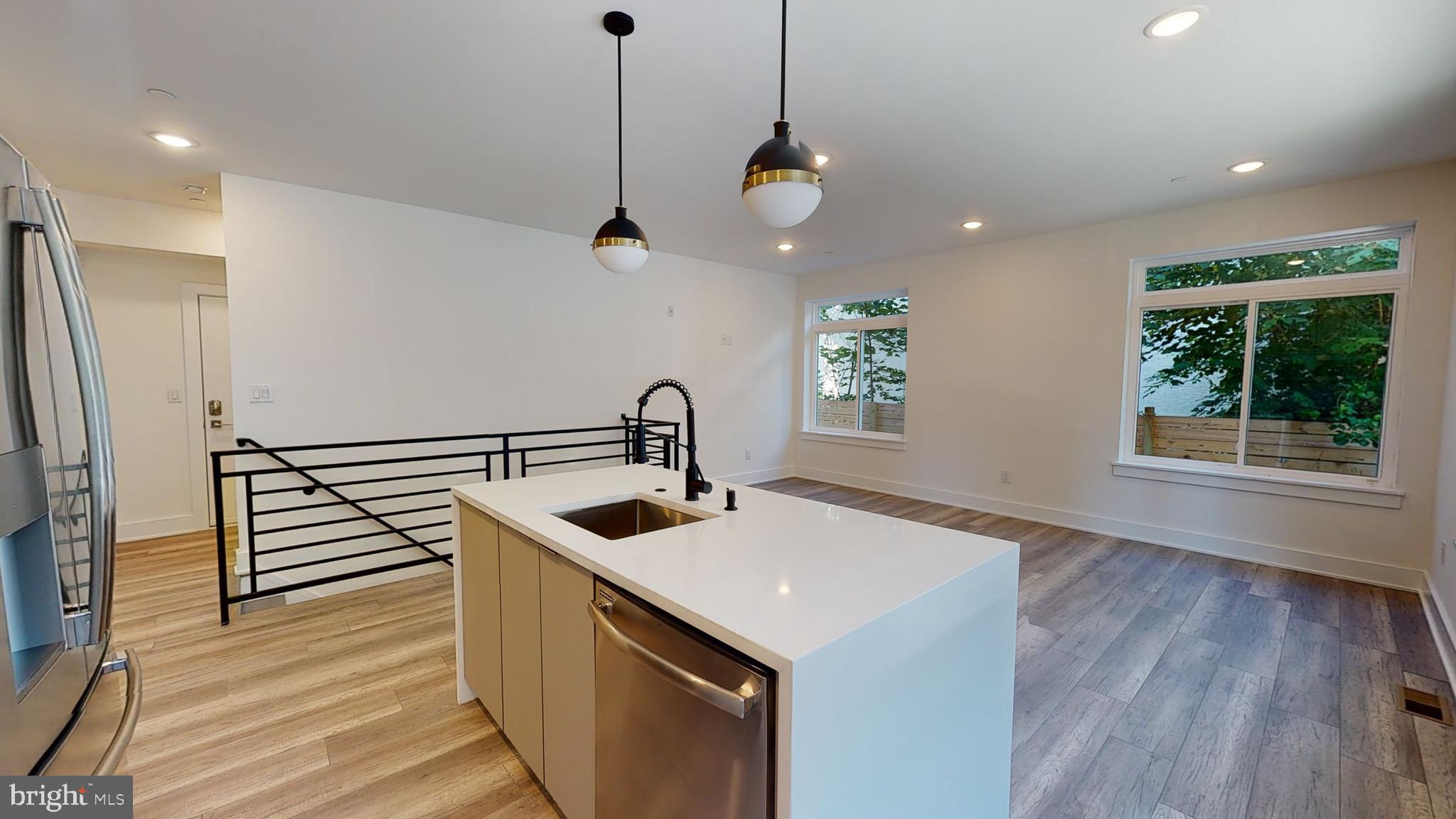 FRANCISVILLE - Residential Lease