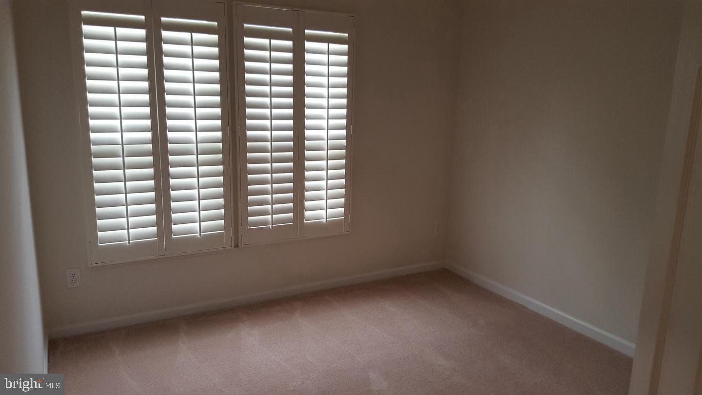 MADRILLON SPRINGS - Residential Lease