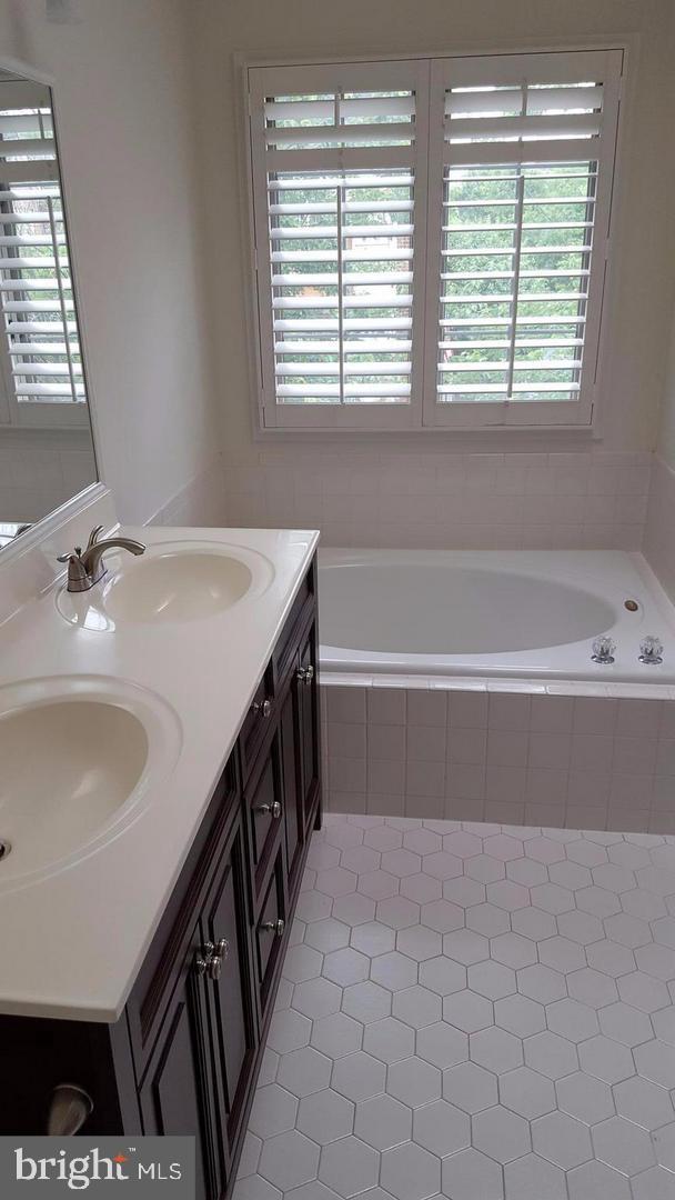 MADRILLON SPRINGS - Residential Lease