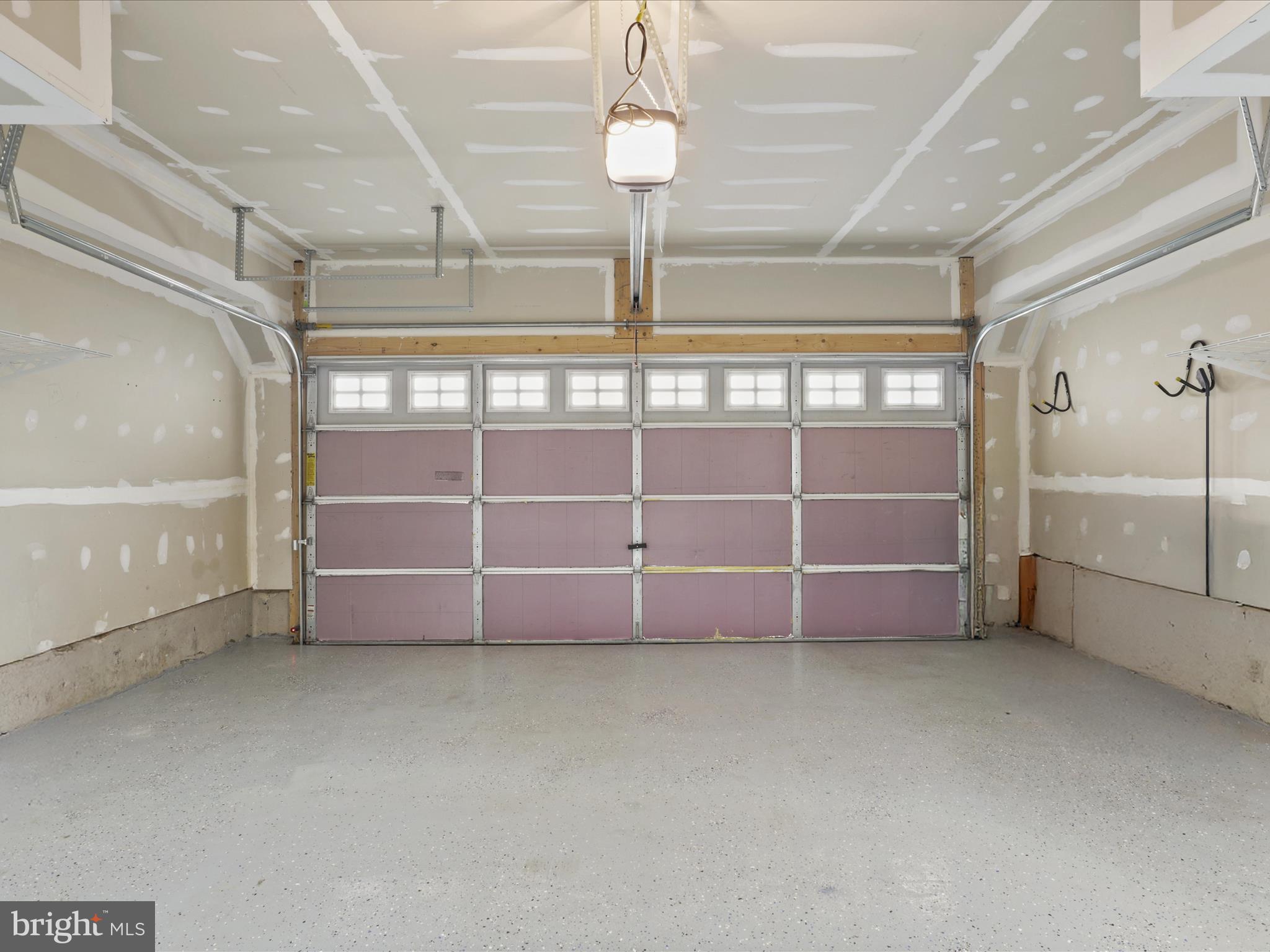 METRO POINTE - Residential