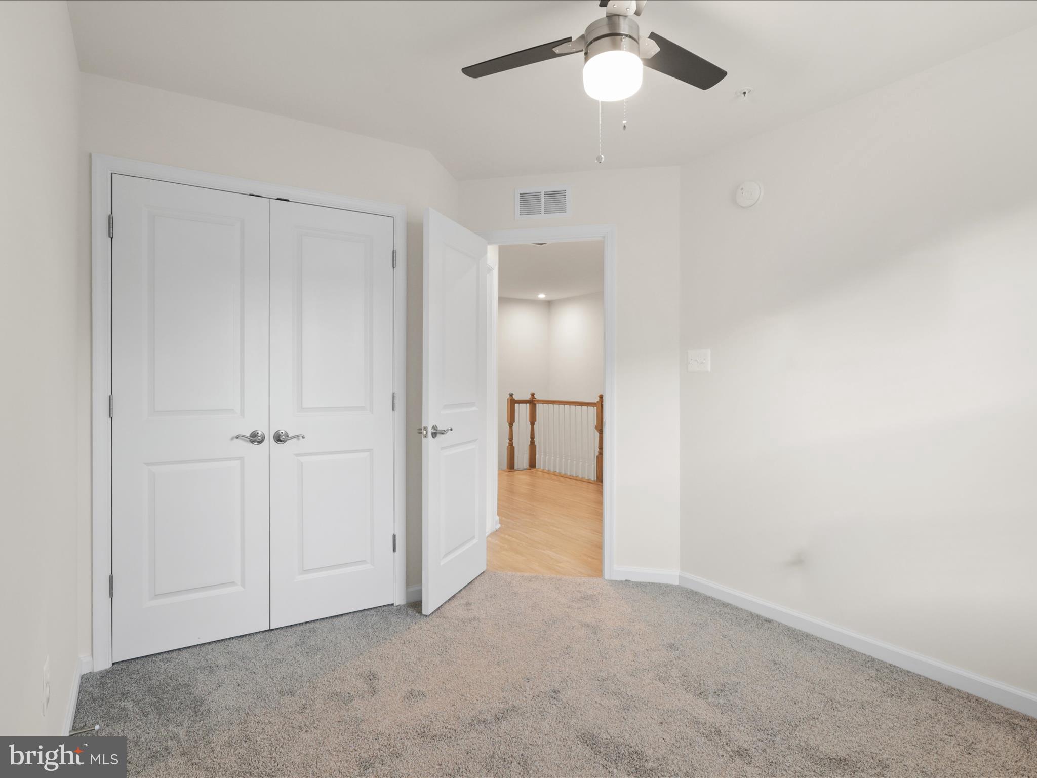 METRO POINTE - Residential