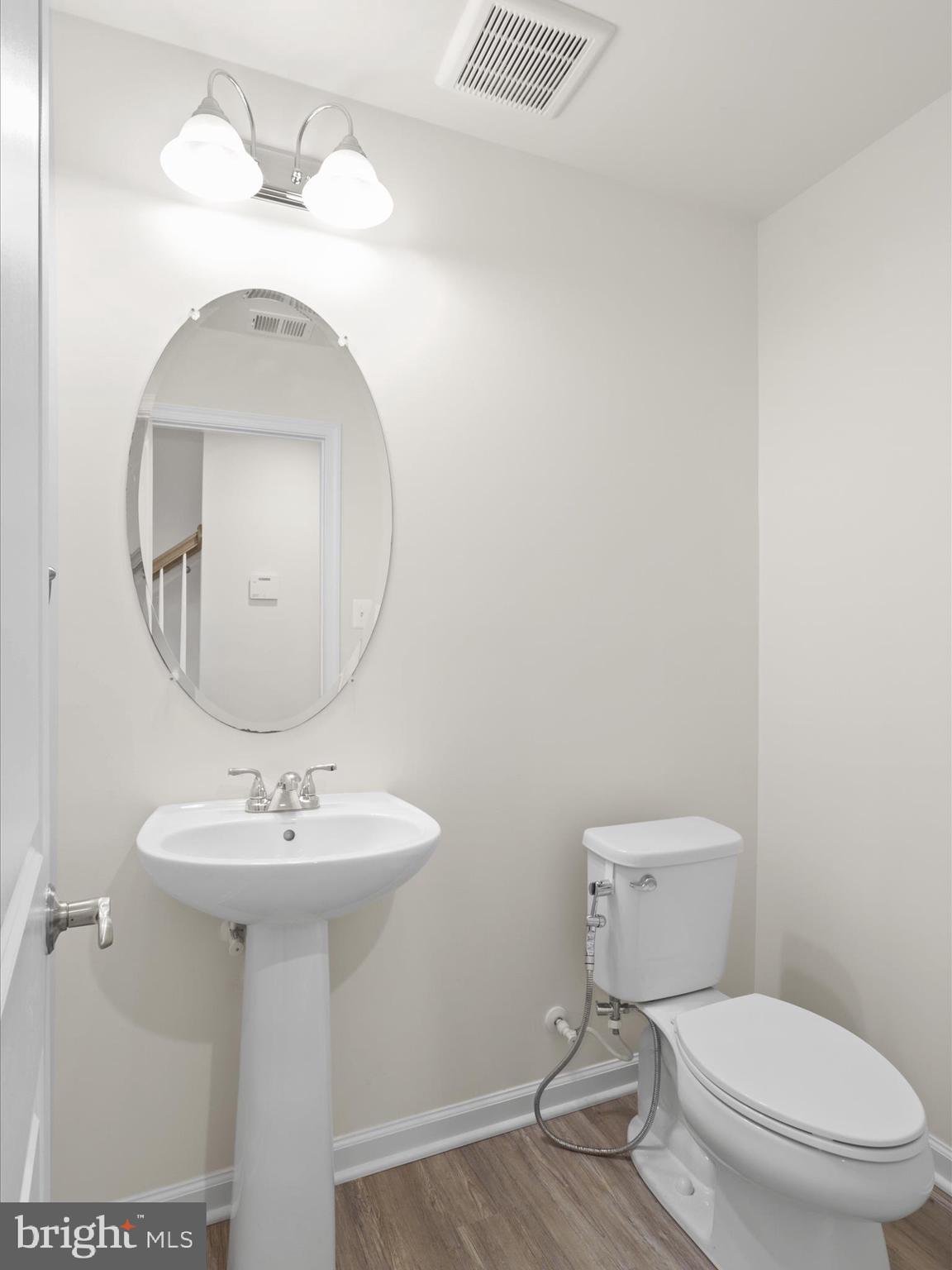 METRO POINTE - Residential