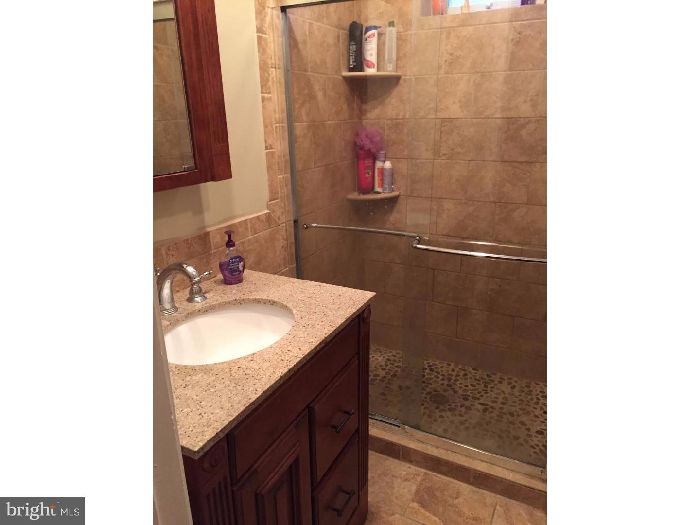 DICKINSON NARROWS - Residential Lease