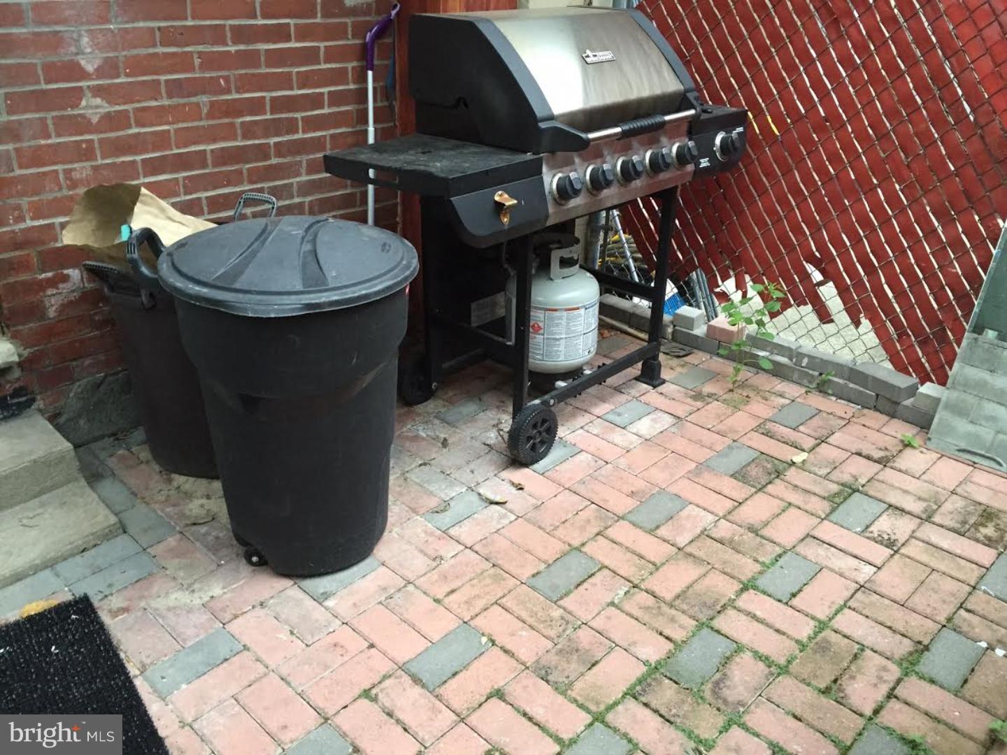 DICKINSON NARROWS - Residential Lease