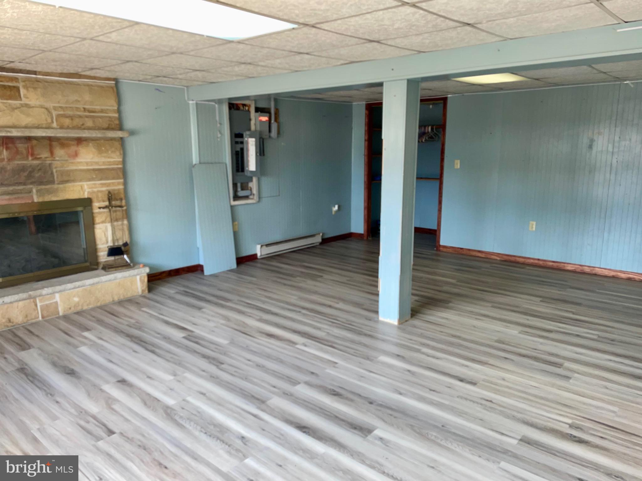 PLEASANT ACRES - Residential