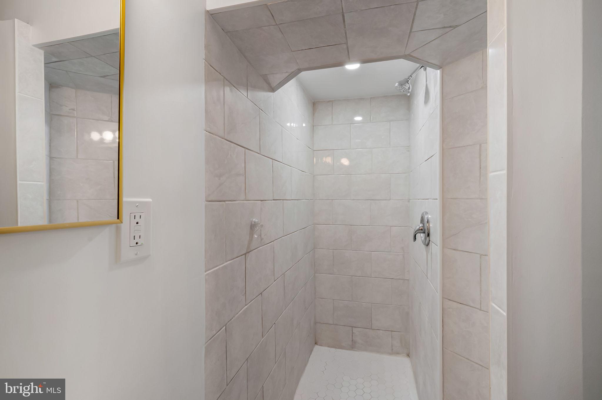 IDLEWYLDE - Residential