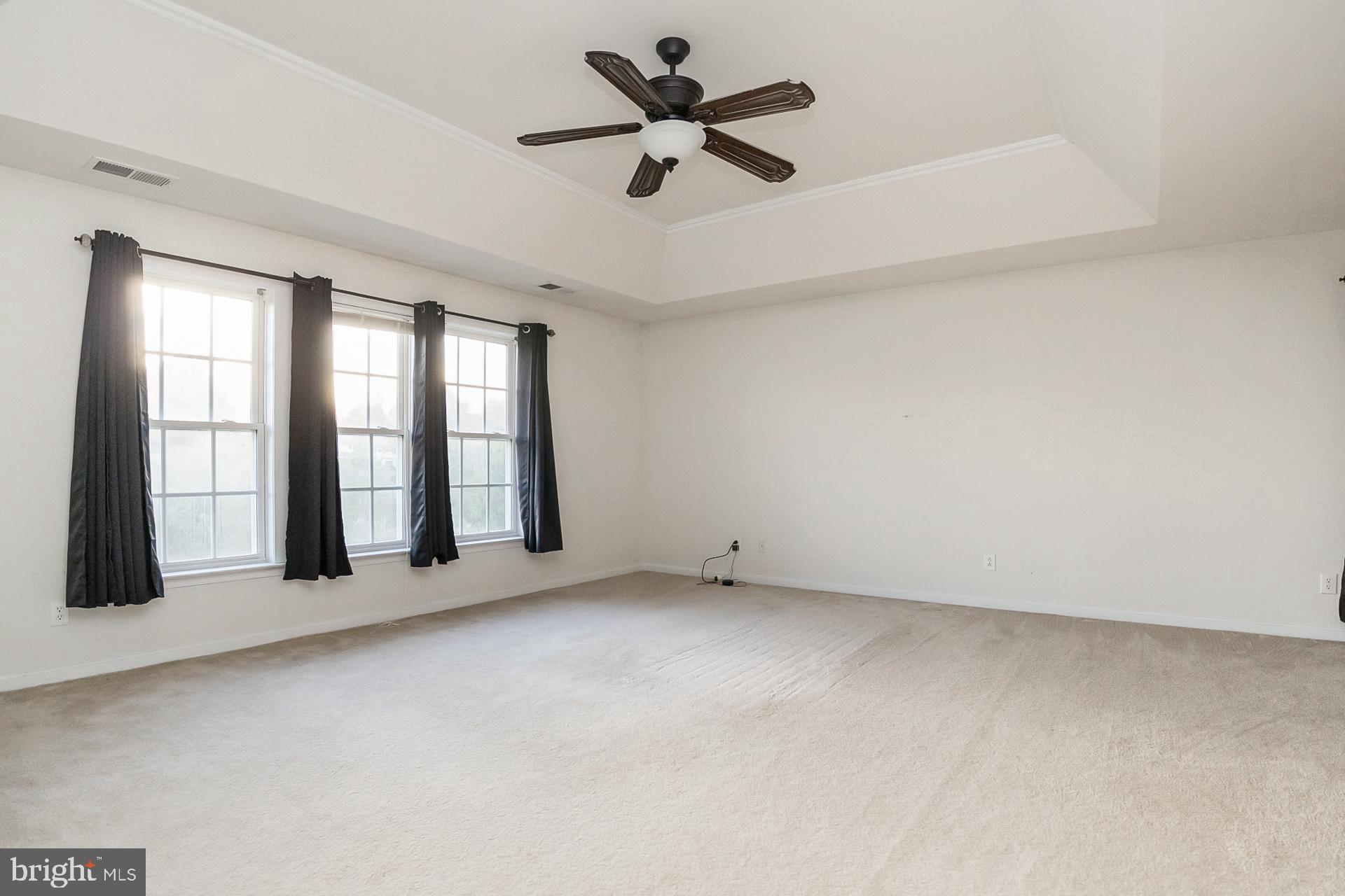 VISTAS AT GREEN HILL - Residential