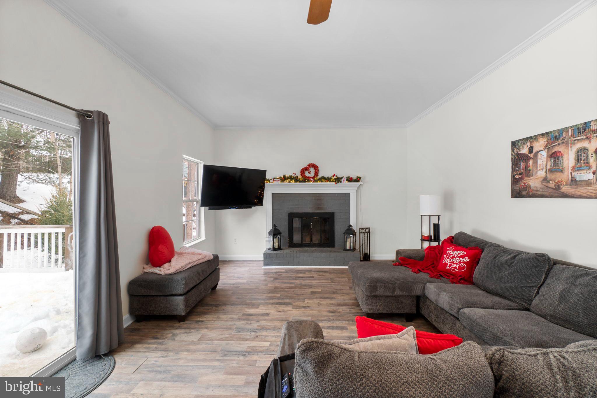 SPRING RIDGE - Residential