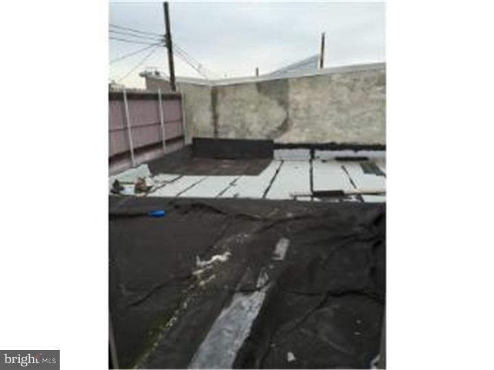 PORT RICHMOND - Residential Lease