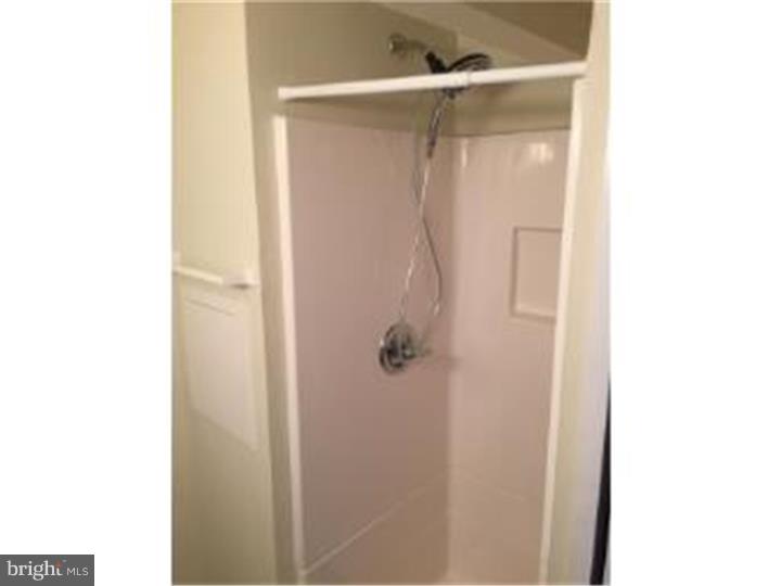 PORT RICHMOND - Residential Lease