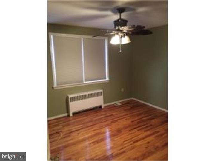 PORT RICHMOND - Residential Lease