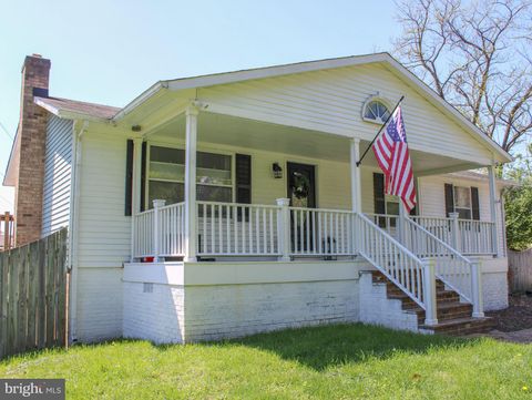 Photo of 7601 Rudyard Street, FALLS CHURCH, VA 22043 (MLS # VAFX2318738)