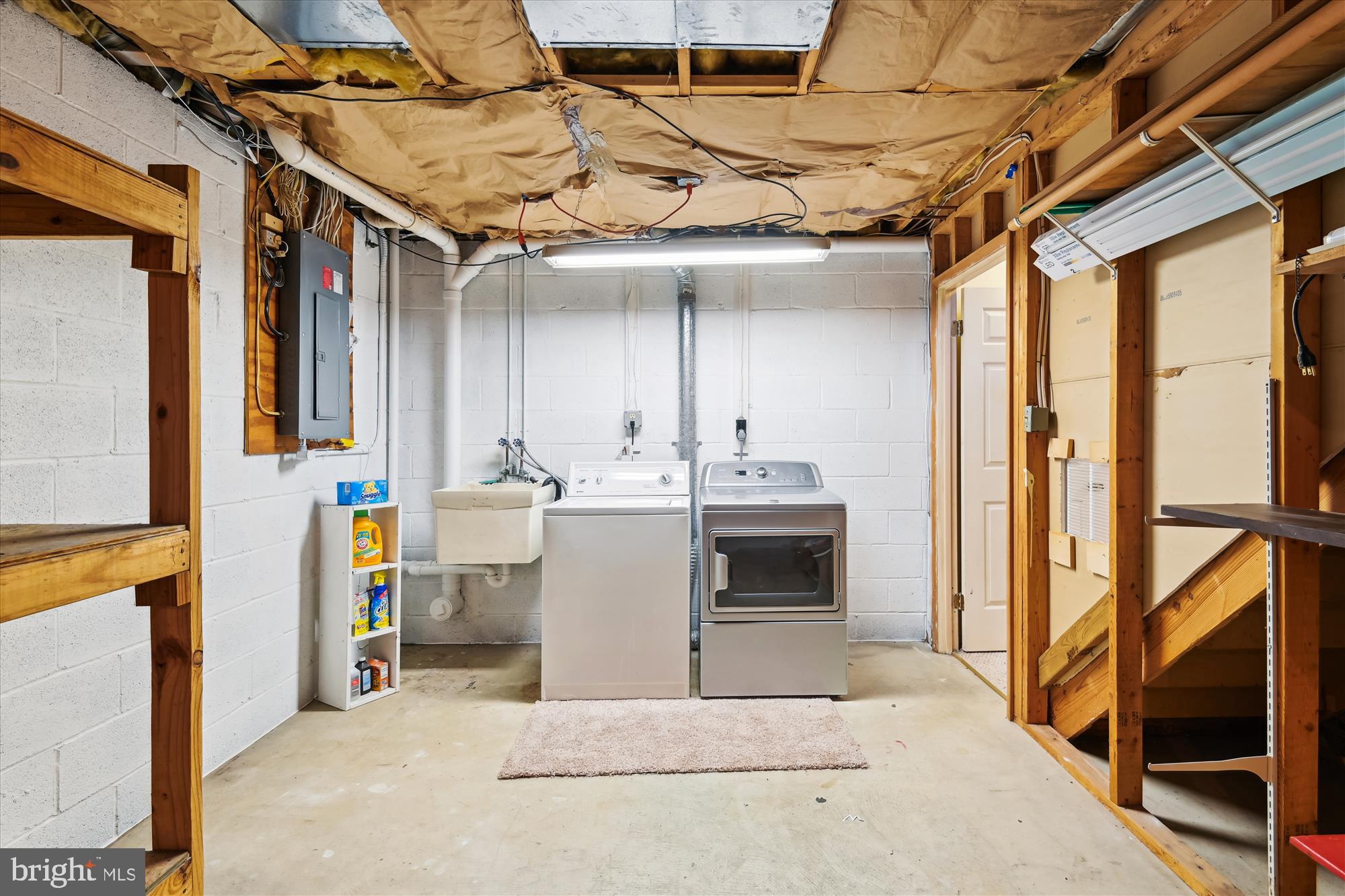 CROFTON MEADOWS - Residential