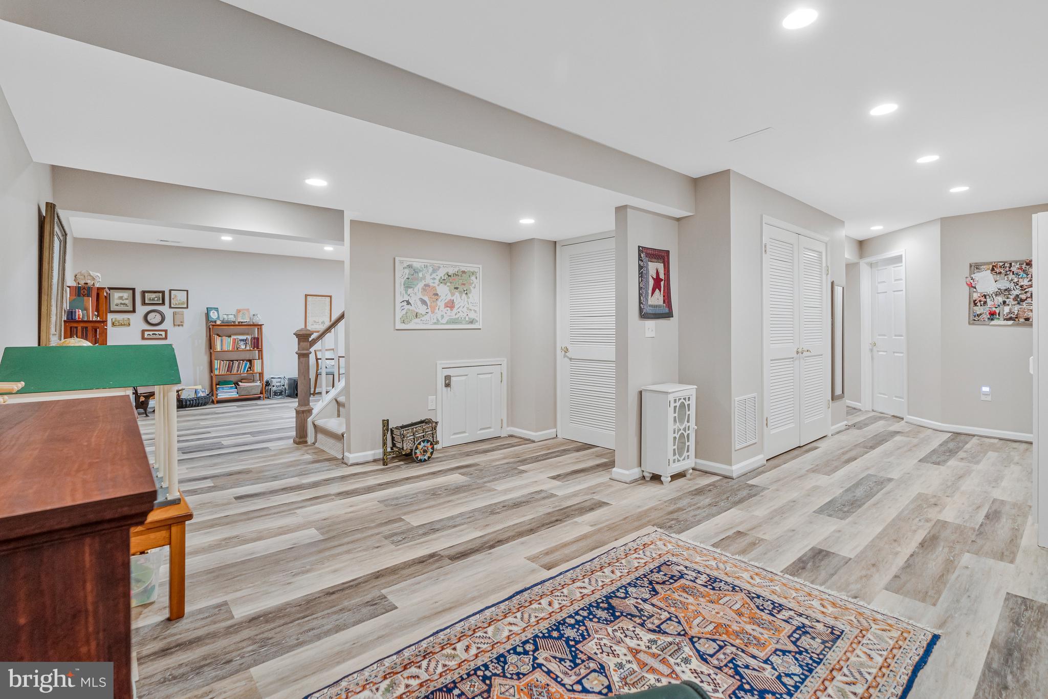 MC LEAN HAMLET - Residential