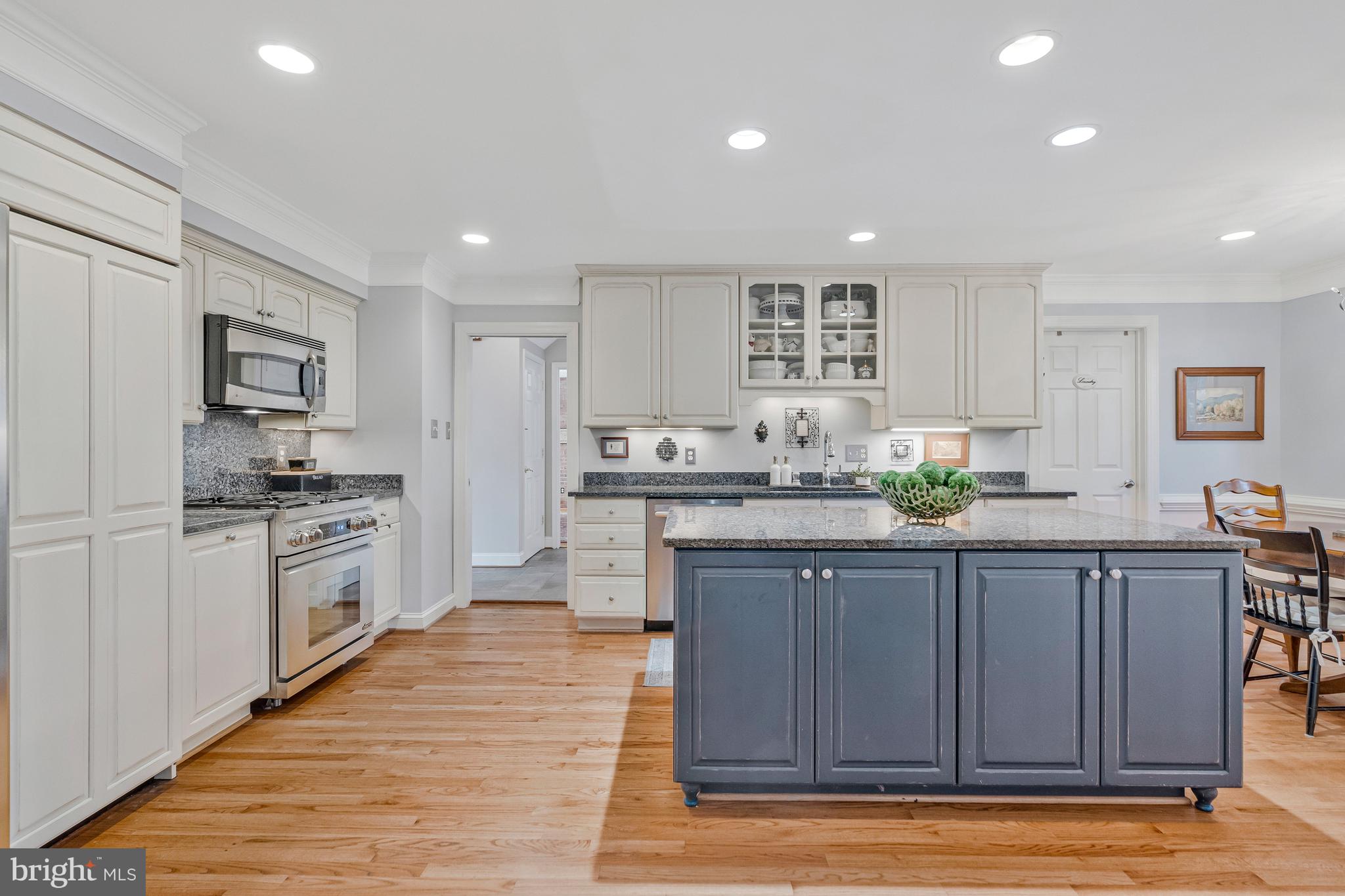 MC LEAN HAMLET - Residential