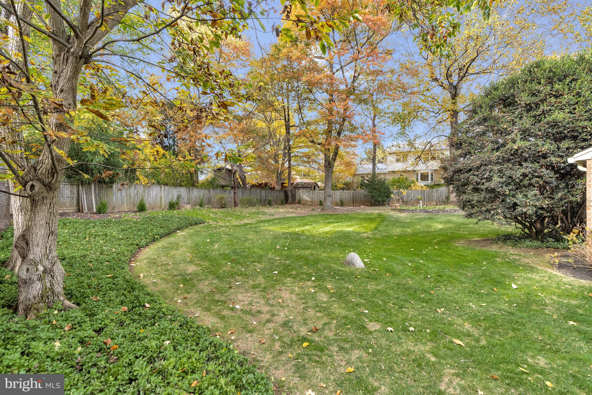 MC LEAN HAMLET - Residential