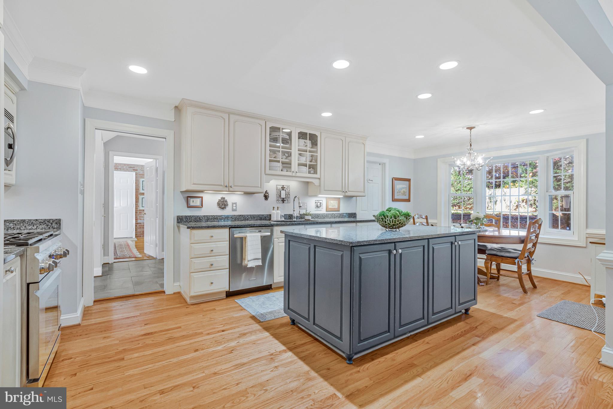 MC LEAN HAMLET - Residential