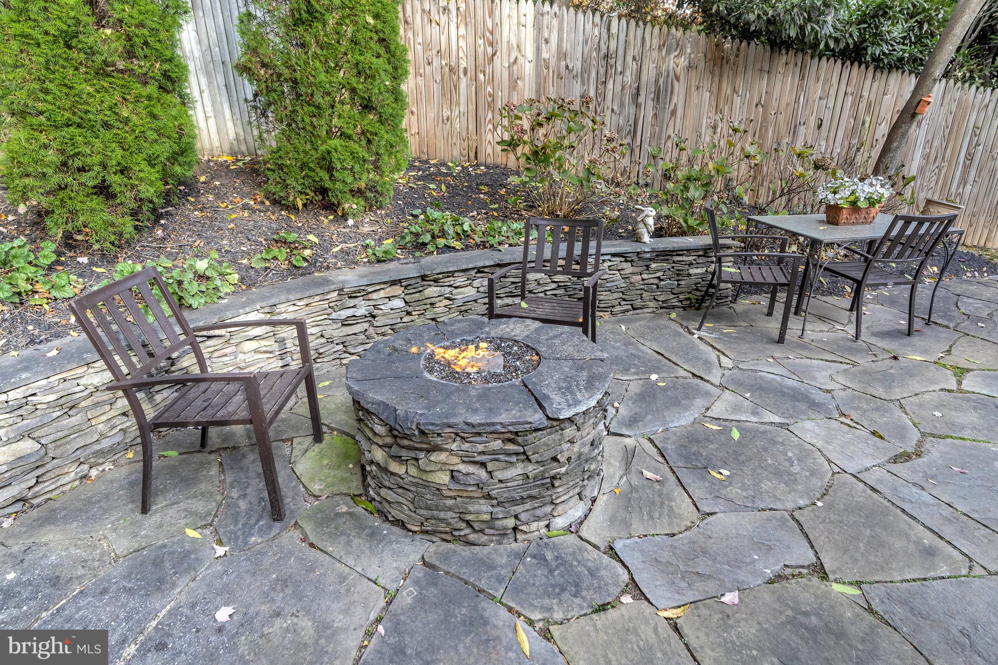 MC LEAN HAMLET - Residential